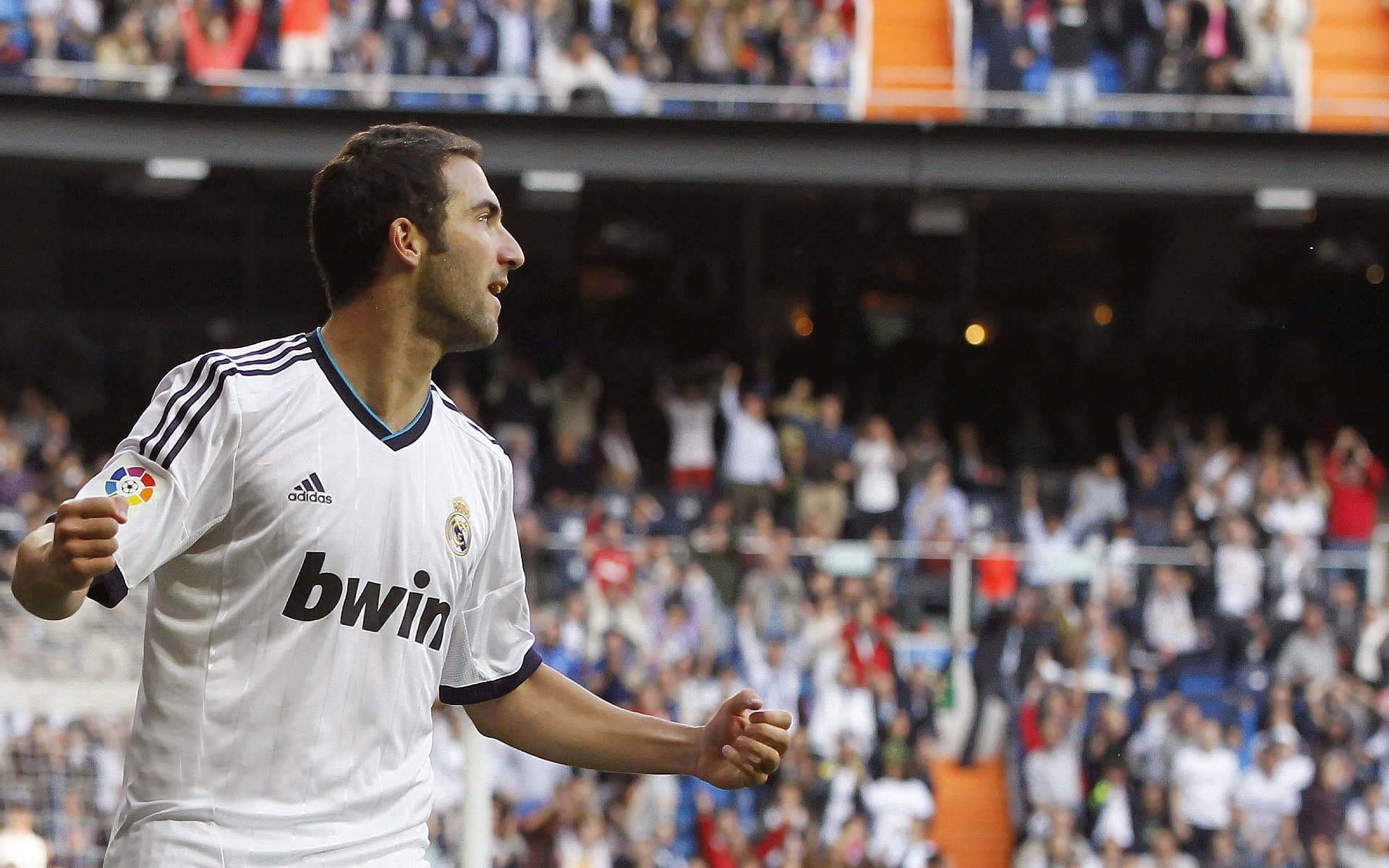 爱游戏综合娱乐-“马科斯·梅特罗的战术洞察力，为阿根廷美洲狮队开辟新天地”